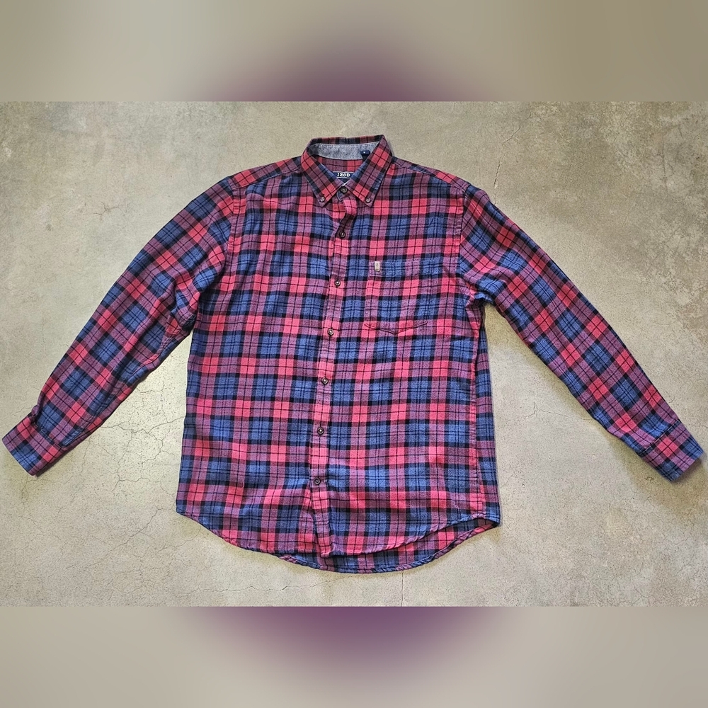IZOD Plaid Flannel Shirt (Men’s M)